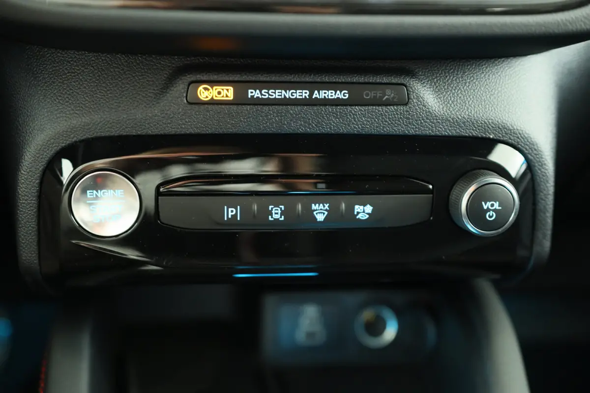 Plug-In Hybrid ST-Line Black Pack | Trekhaak Elek. Wegklapbaar | Elek. Panoramadak | Winter Pack | Driver Assistance Pack