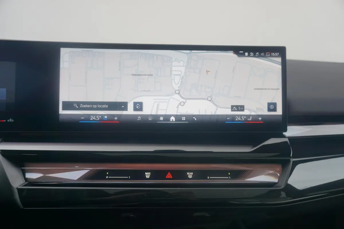 520i M Sportpakket Pro | Comfort Pack | Travel Pack | Innovation Pack | Trekhaak | Harman Kardon |  Panoramadak | Showroom Selection