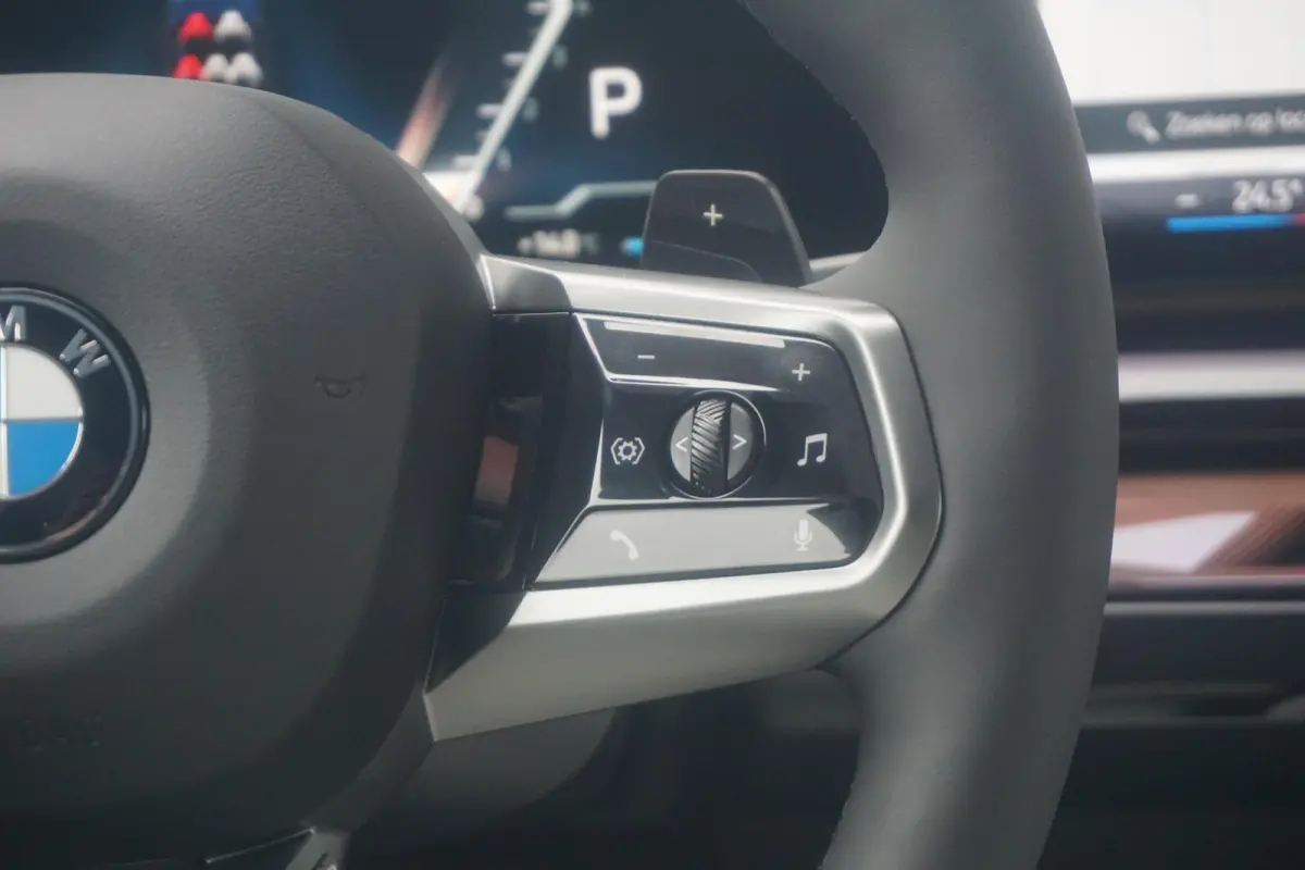 520i M Sportpakket Pro | Comfort Pack | Travel Pack | Innovation Pack | Trekhaak | Harman Kardon |  Panoramadak | Showroom Selection