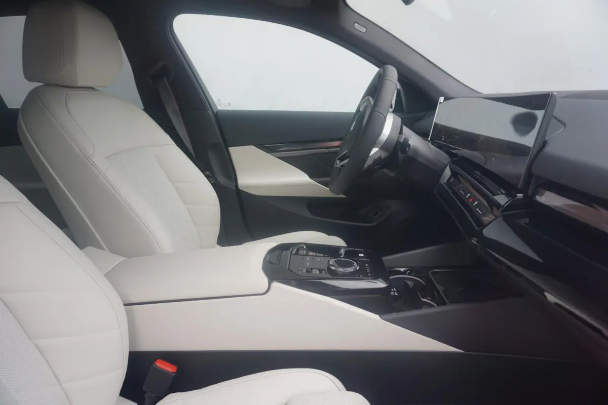 520i M Sportpakket Pro | Comfort Pack | Travel Pack | Innovation Pack | Trekhaak | Harman Kardon |  Panoramadak | Showroom Selection