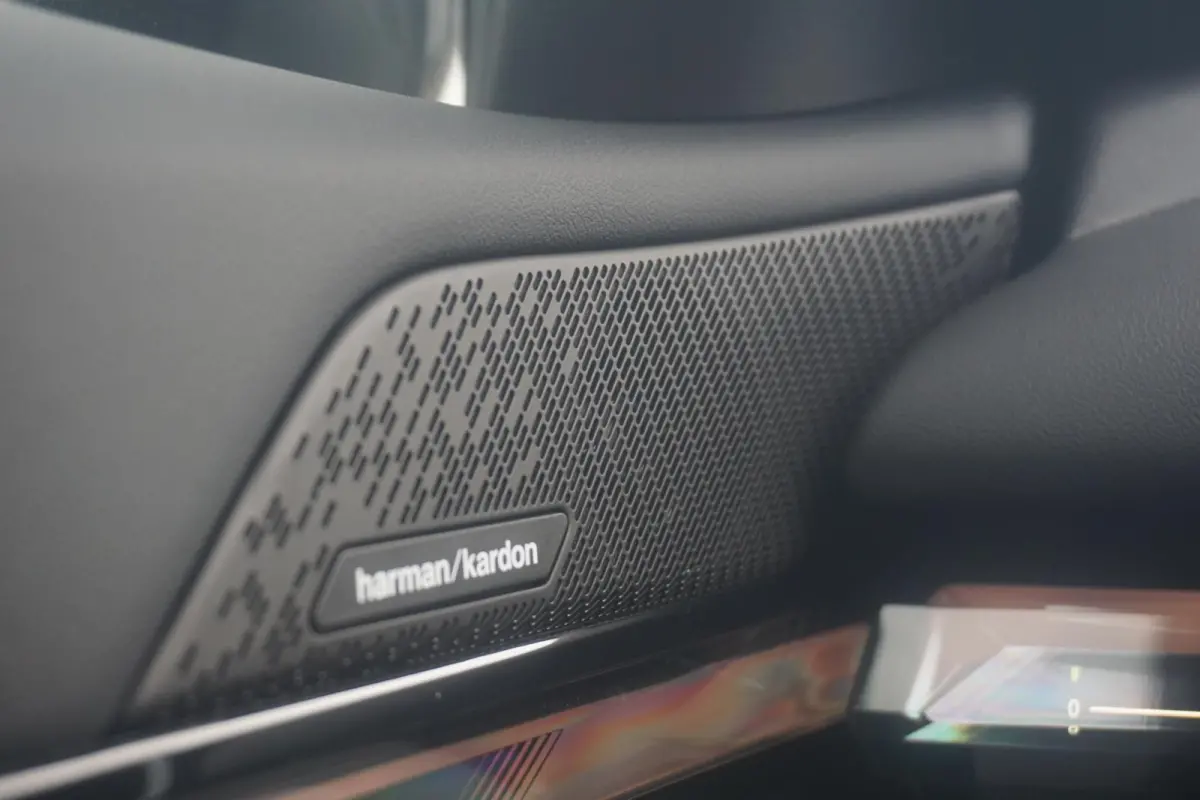 520i M Sportpakket Pro | Comfort Pack | Travel Pack | Innovation Pack | Trekhaak | Harman Kardon |  Panoramadak | Showroom Selection