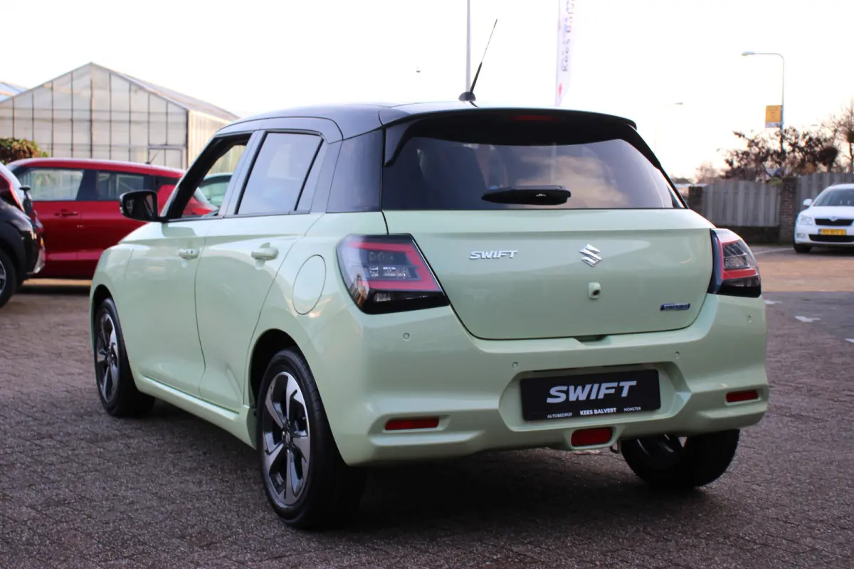 1.2 Style Hybrid Automaat | € 2.200,- korting! | NIEUW | Direct leverbaar! |