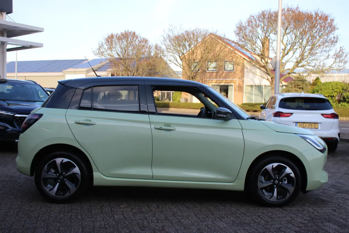 1.2 Style Hybrid Automaat | € 2.200,- korting! | NIEUW | Direct leverbaar! |