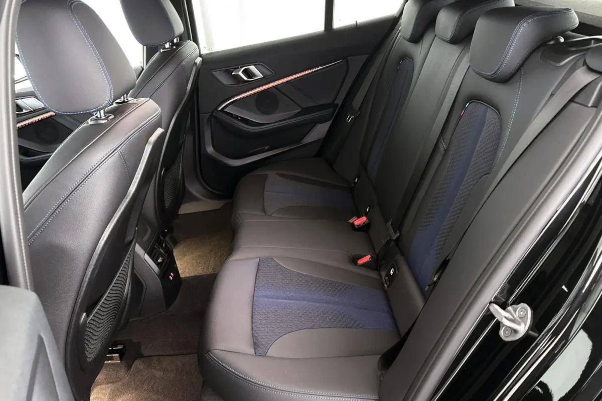 120i Business Edition Automaat M Sport Stoelverwarming Navi