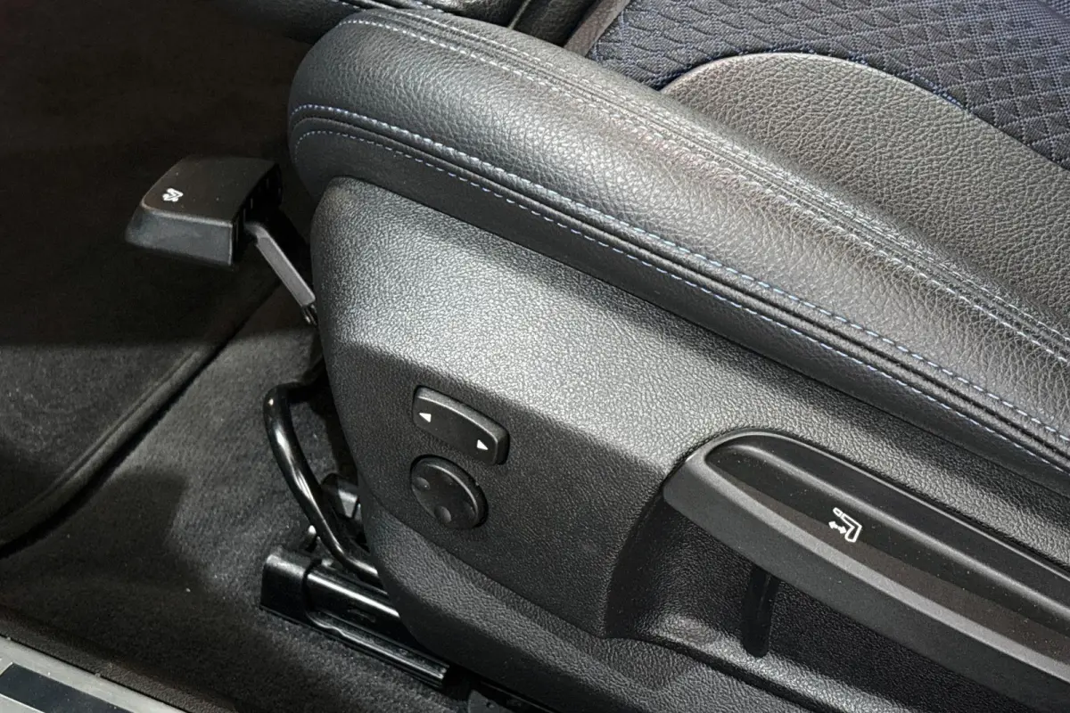 120i Business Edition Automaat M Sport Stoelverwarming Navi