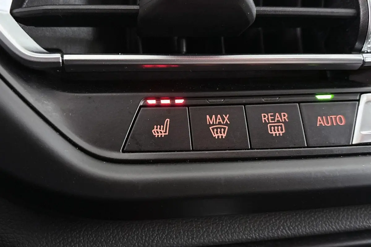 120i Business Edition Automaat M Sport Stoelverwarming Navi