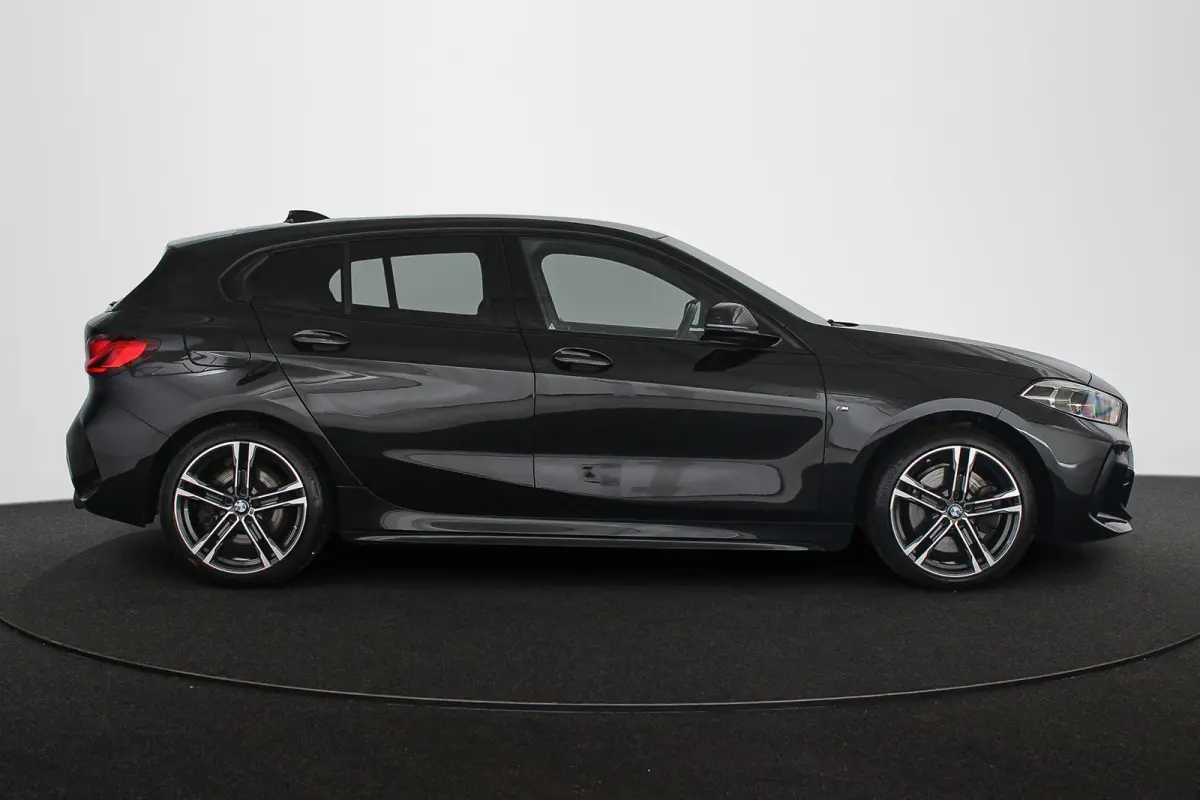 120i Business Edition Automaat M Sport Stoelverwarming Navi