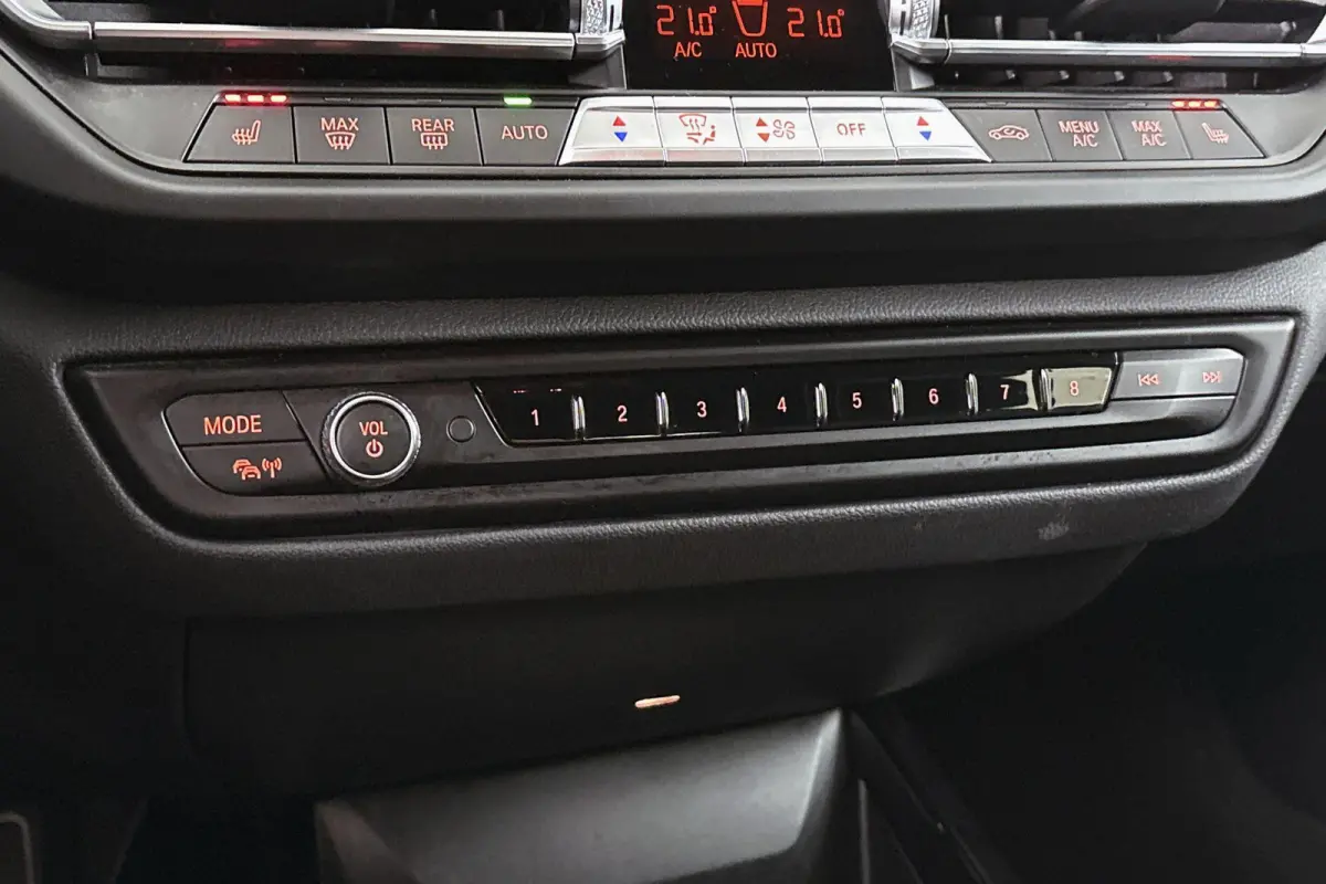 120i Business Edition Automaat M Sport Stoelverwarming Navi