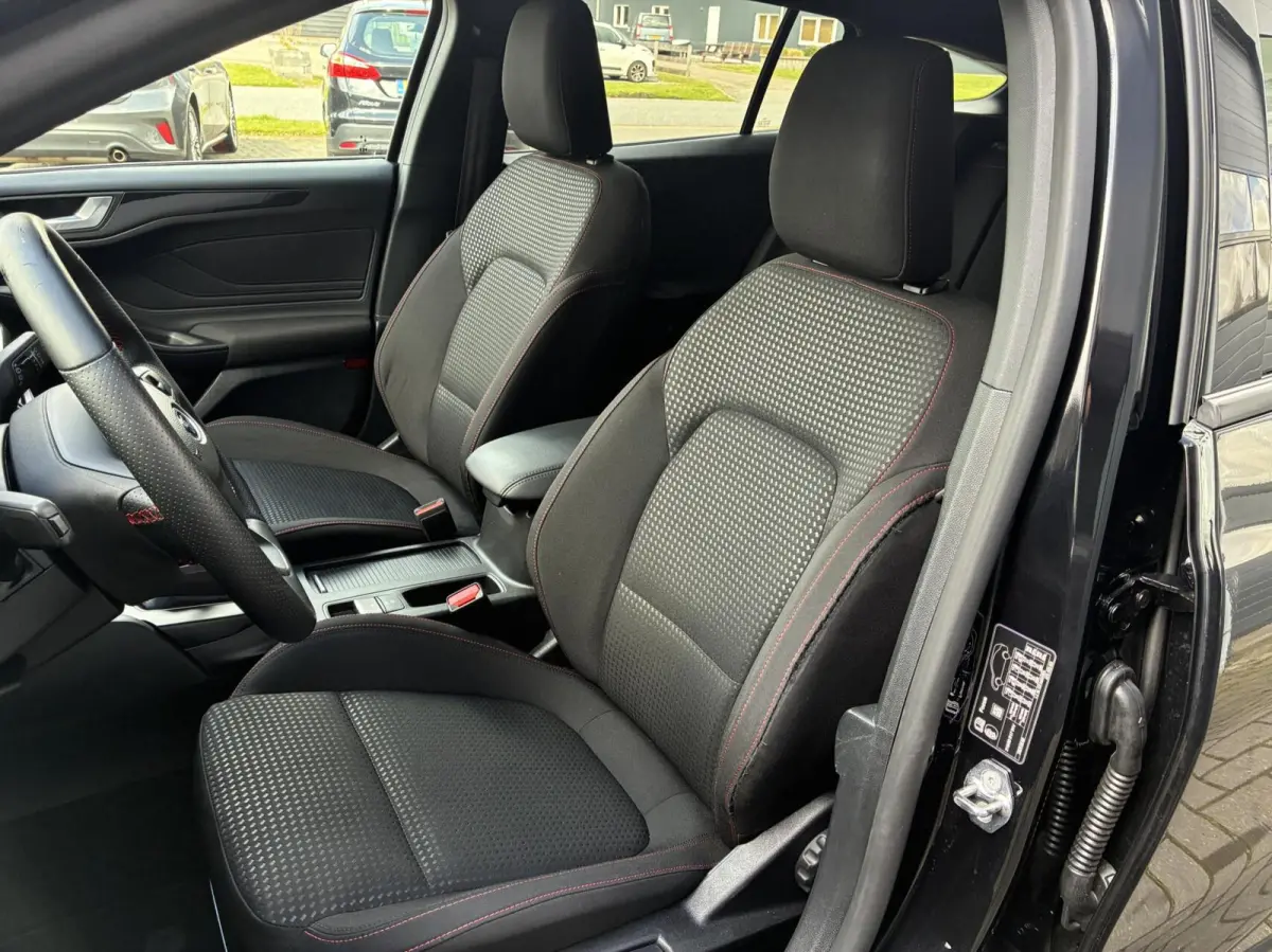 1.0 EcoBoost 125 PK Hybrid ST Line | CARPLAY | NAVI | 32000 KM!!!