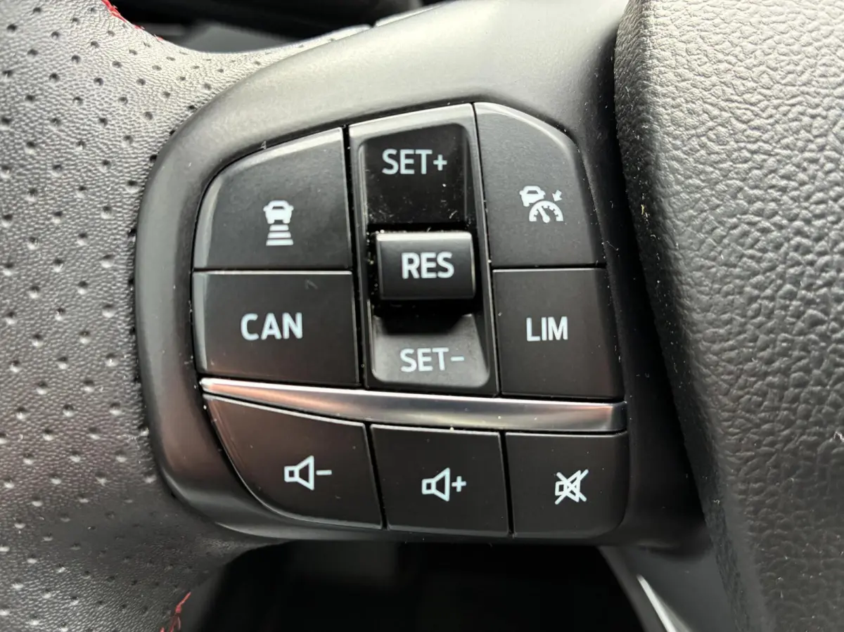1.0 EcoBoost 125 PK Hybrid ST Line | CARPLAY | NAVI | 32000 KM!!!