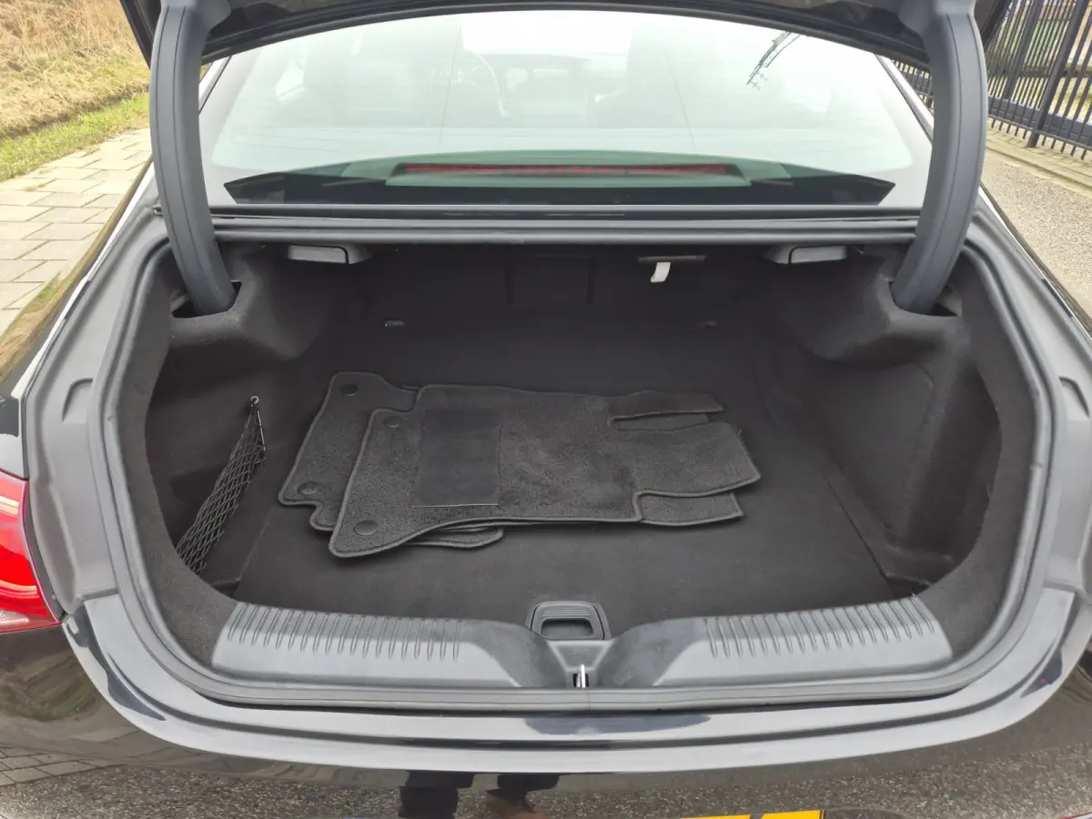 350 d 4MATIC Premium Plus (BTW auto) Burmester / Schuif-kanteldak / Luchtvering. Volle auto.
