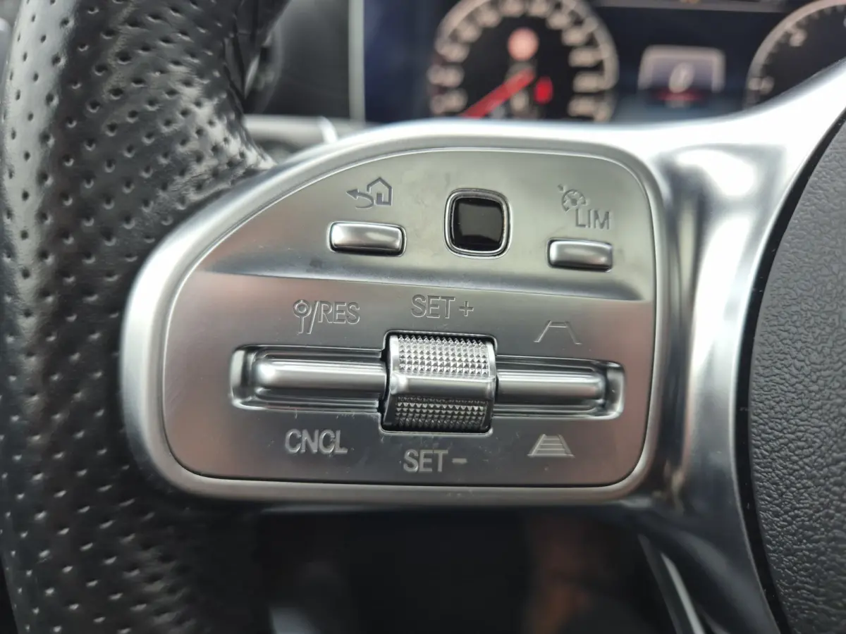 350 d 4MATIC Premium Plus (BTW auto) Burmester / Schuif-kanteldak / Luchtvering. Volle auto.