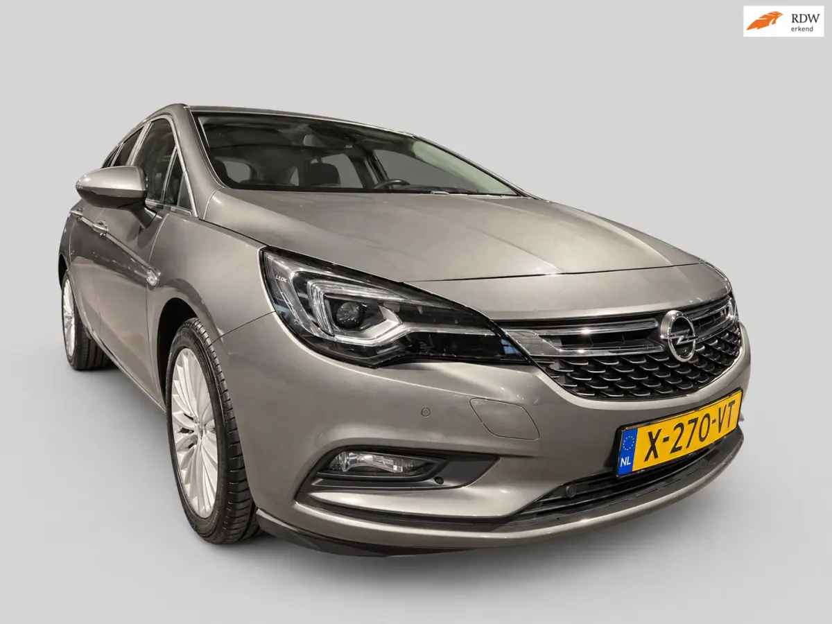 1.0 Turbo Innovation - Navigatie - CarPlay - Stoel en Stuurverwarming - Keyless - Elektr klep