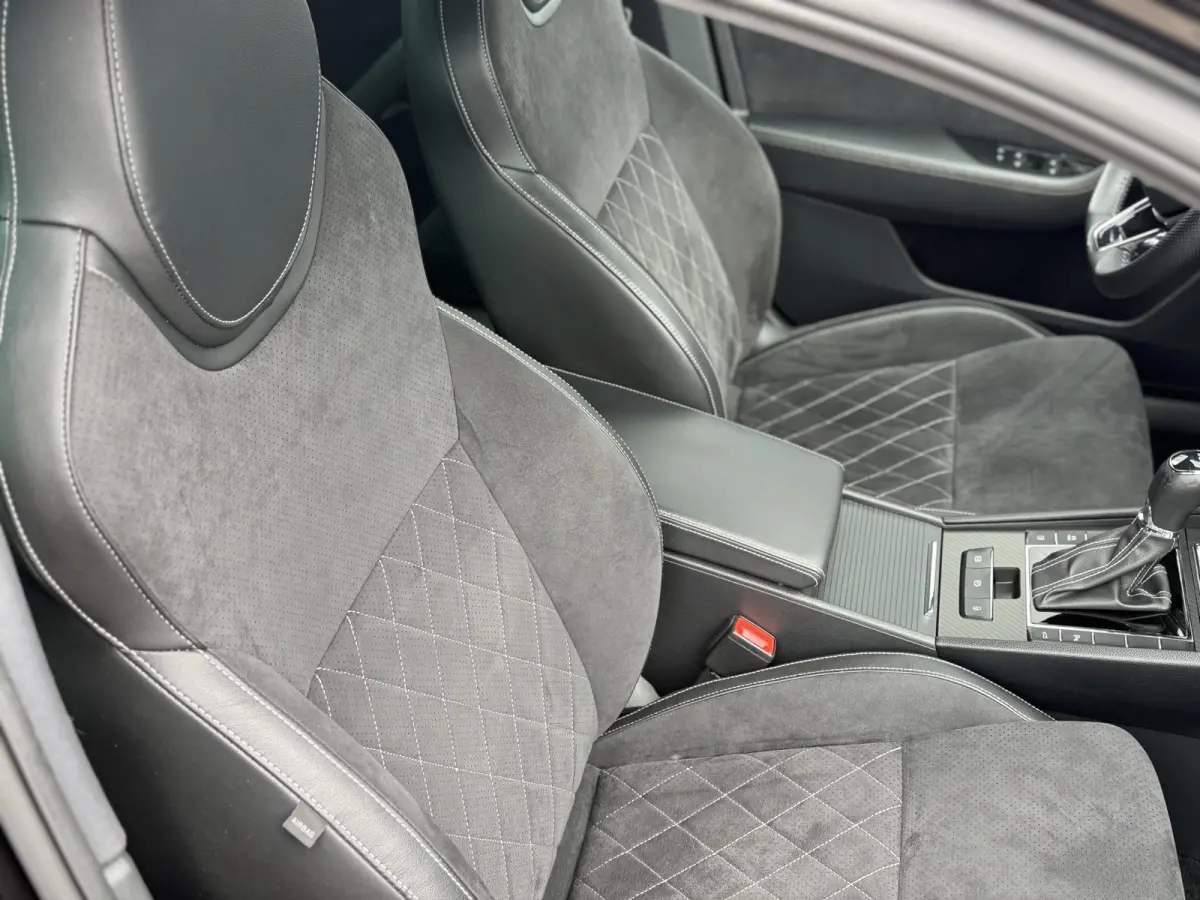 1.4 TSI iV 218pk Sportline Business