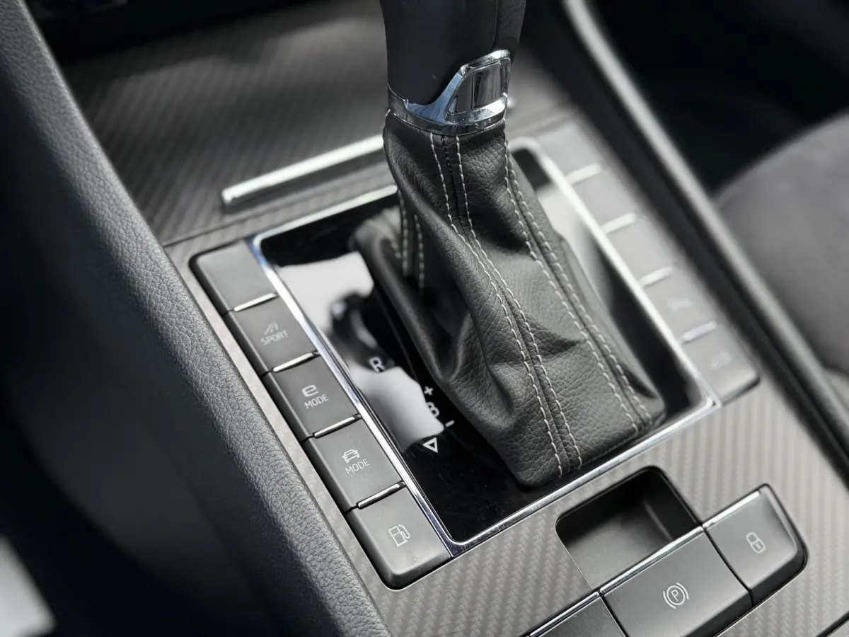 1.4 TSI iV 218pk Sportline Business