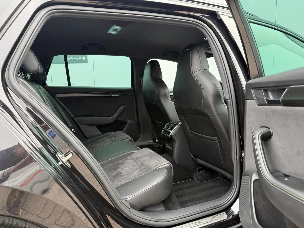 1.4 TSI iV 218pk Sportline Business