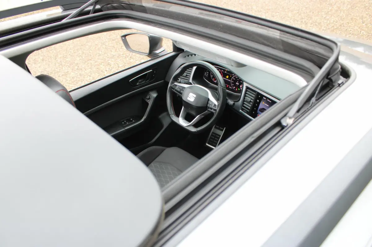 1.5 TSI FR BusinessIntense Automaat Panodak Trekhaak