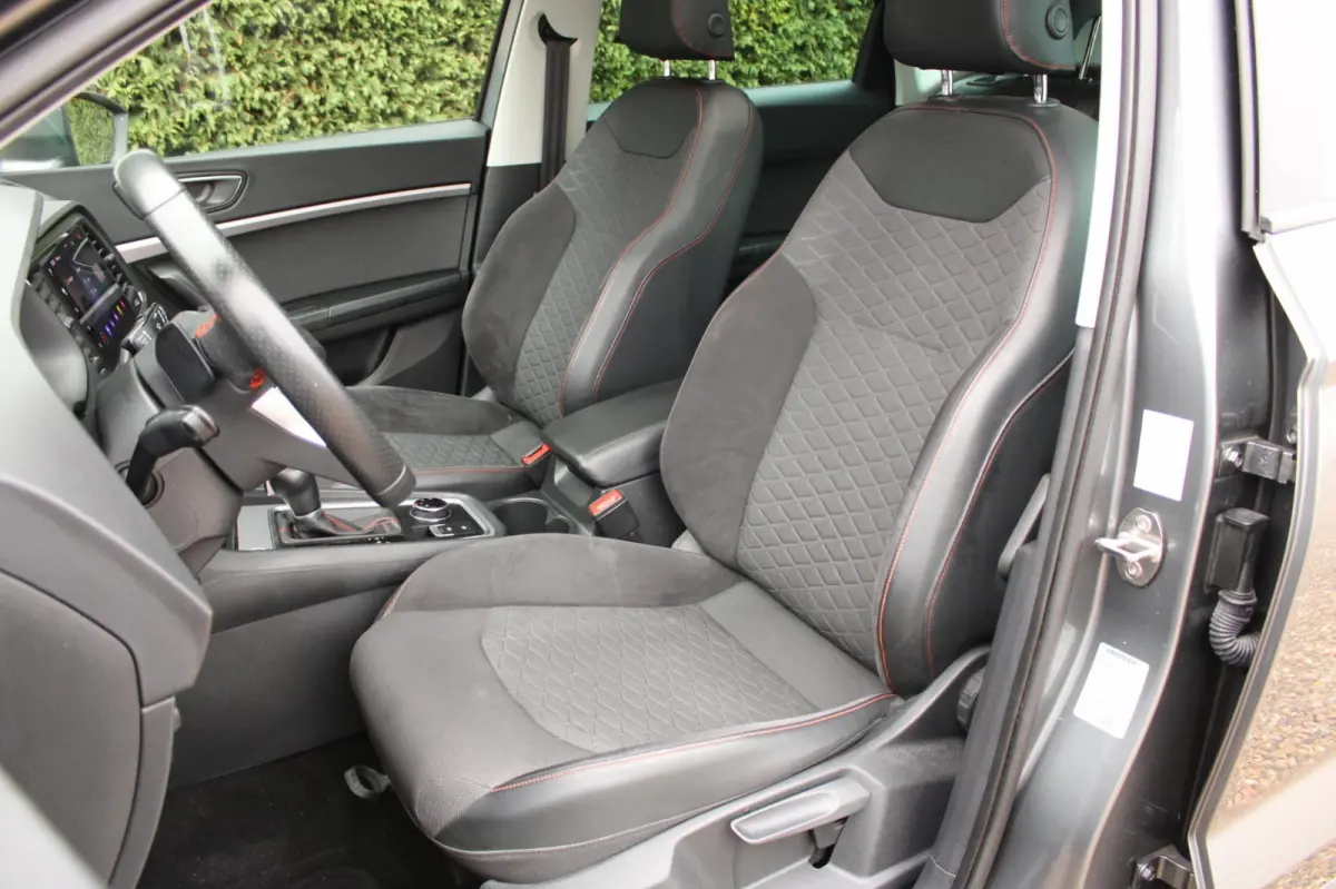 1.5 TSI FR BusinessIntense Automaat Panodak Trekhaak