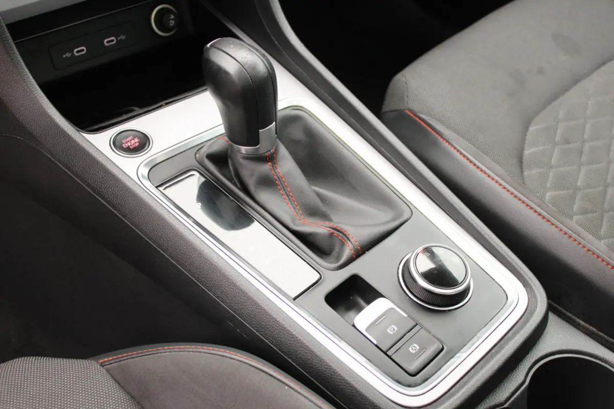 1.5 TSI FR BusinessIntense Automaat Panodak Trekhaak