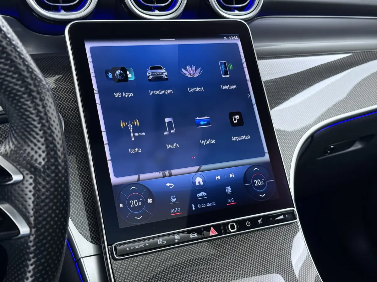 AMG 4Matic // SoH 95% // Dealer Onderhouden // Panorama dak // Burmester // Memory // 360 Camera // 20 inch // Treeplanken // Sfeerverlichting // Keyless