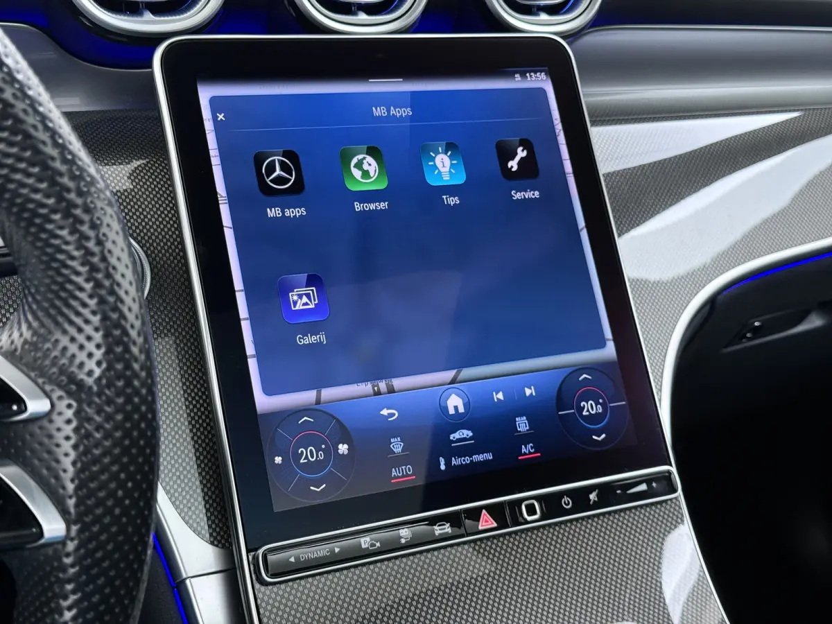 AMG 4Matic // SoH 95% // Dealer Onderhouden // Panorama dak // Burmester // Memory // 360 Camera // 20 inch // Treeplanken // Sfeerverlichting // Keyless
