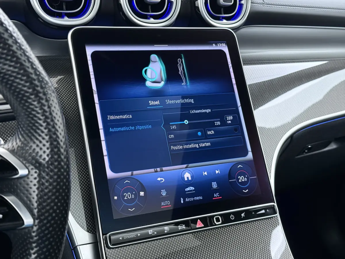 AMG 4Matic // SoH 95% // Dealer Onderhouden // Panorama dak // Burmester // Memory // 360 Camera // 20 inch // Treeplanken // Sfeerverlichting // Keyless