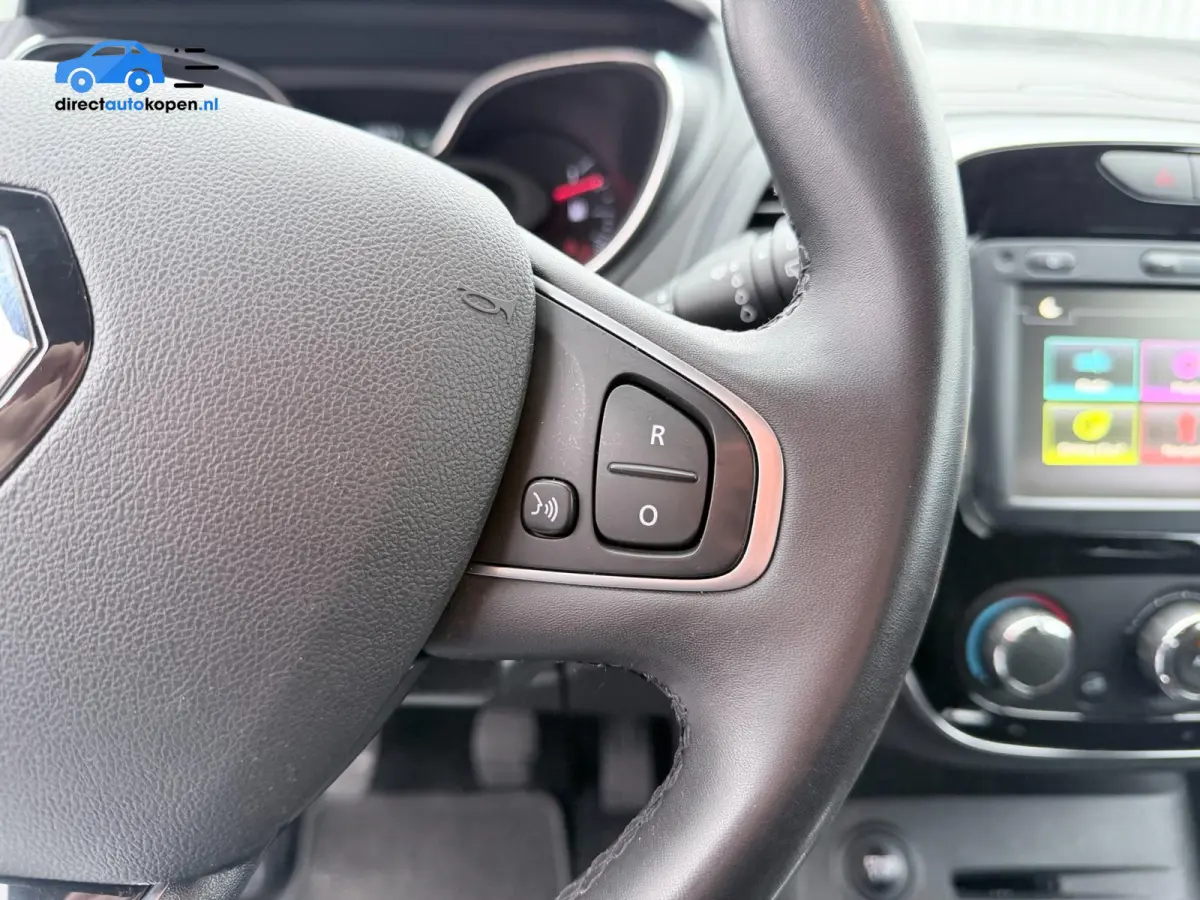 0.9 TCe Limited | NAV | keyless| Carplay | LMV | PDC
