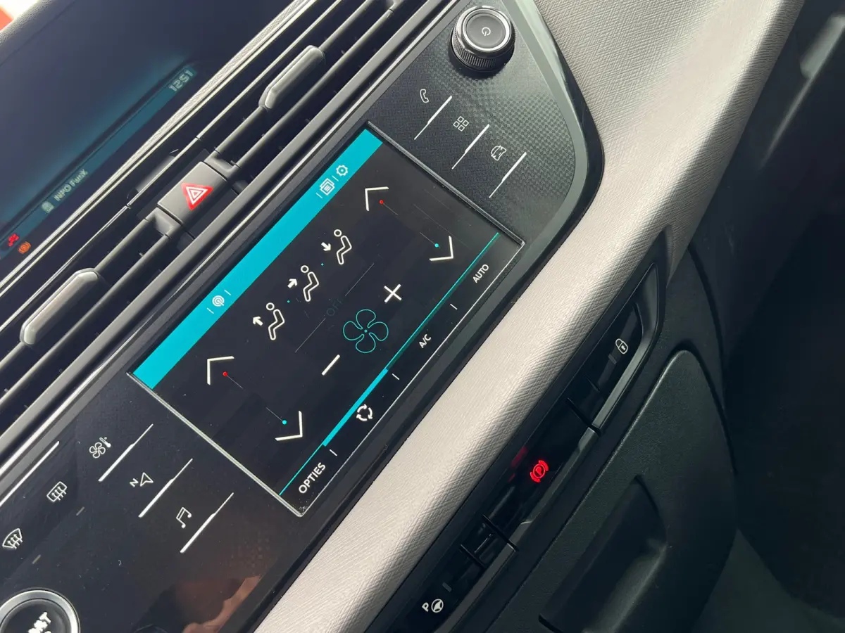 1.2 PureTech Business - Gris Platinium - Carplay/Camera/7 zitter