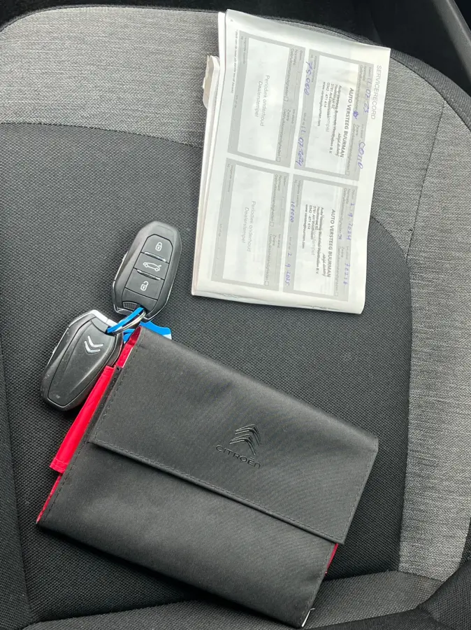 1.2 PureTech Business - Gris Platinium - Carplay/Camera/7 zitter