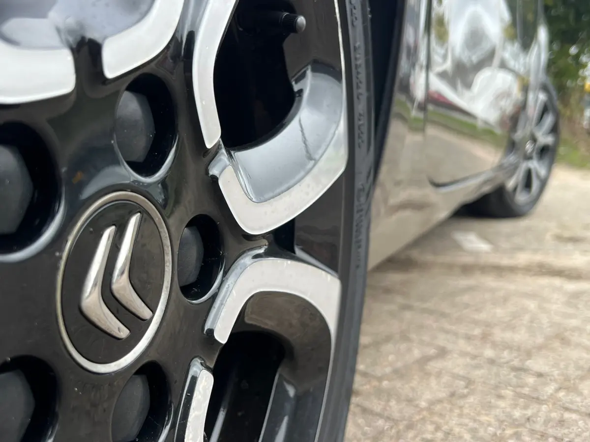 1.2 PureTech Business - Gris Platinium - Carplay/Camera/7 zitter