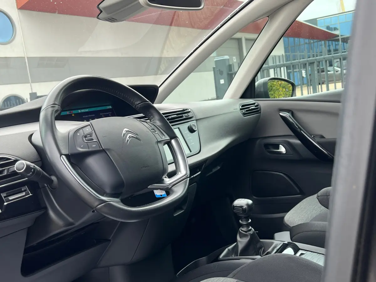 1.2 PureTech Business - Gris Platinium - Carplay/Camera/7 zitter