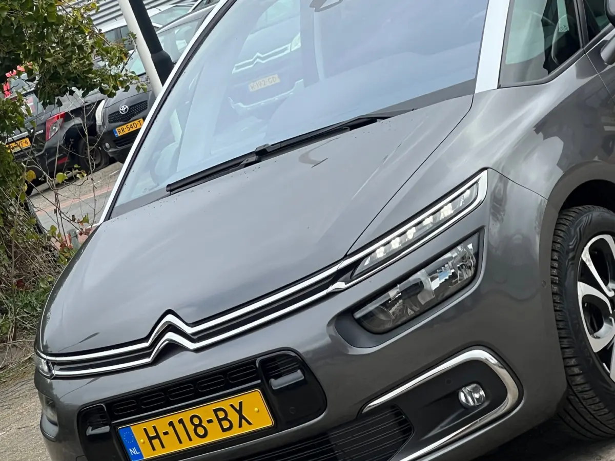 1.2 PureTech Business - Gris Platinium - Carplay/Camera/7 zitter