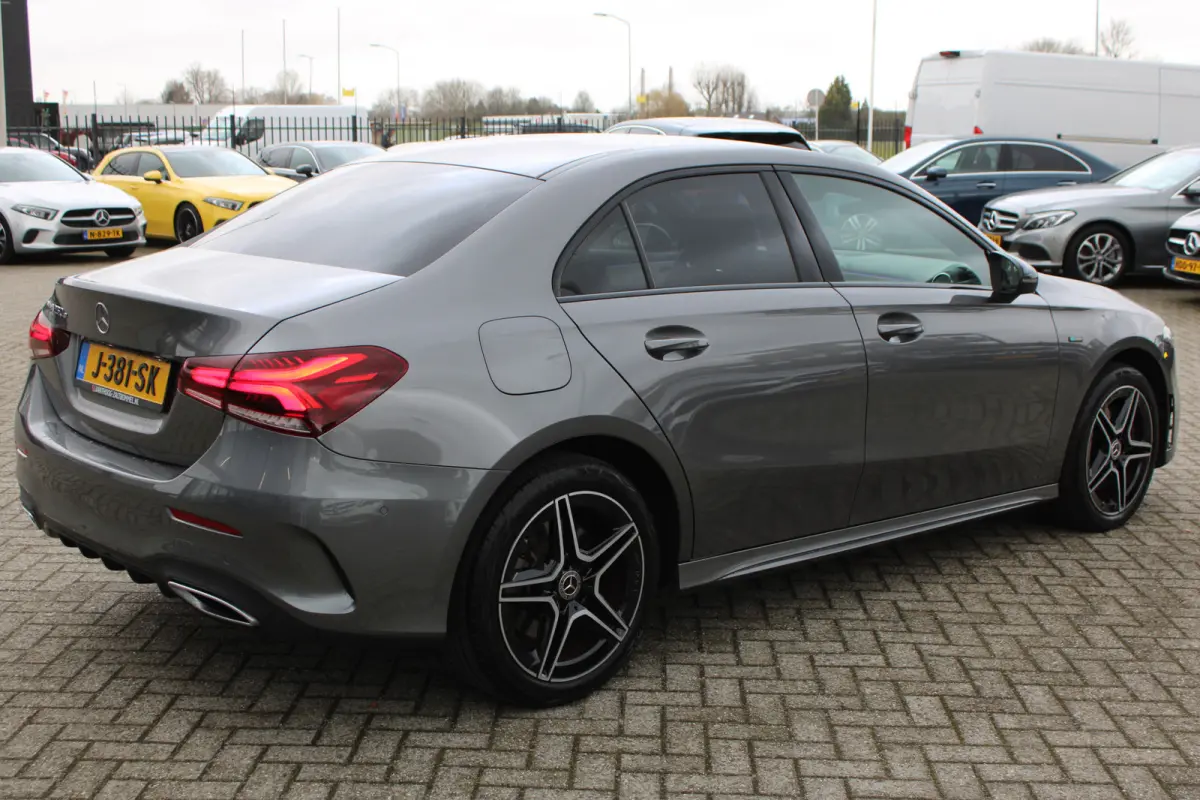 250e AUT8 AMG Limited NIGHT PAKKET SFEER DISTRONIC CARPLAY