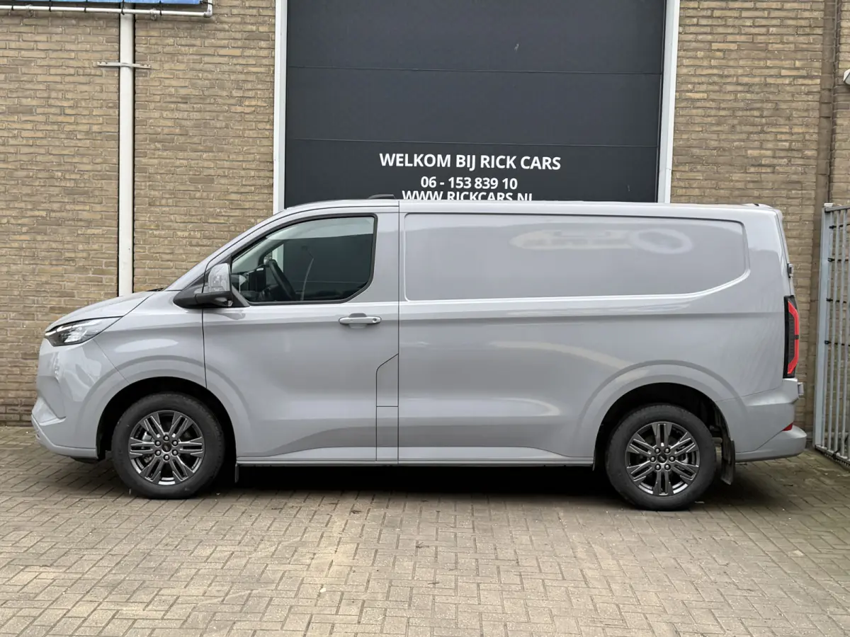 Cust. 320 L1H1 Limited 65 kWh/ 218 PK Direct leverbaar/stoel&stuur verwaming/B&O/ Camera