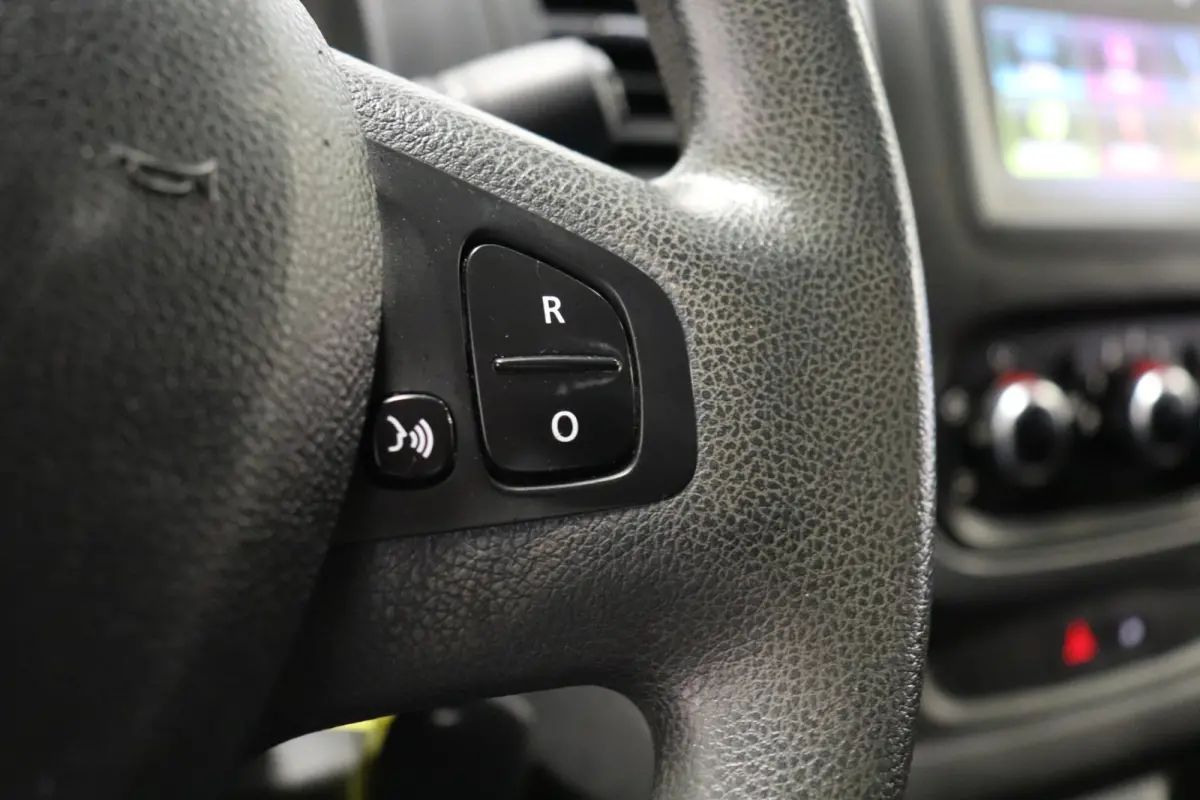 1.6 dCi L2 - EURO 6 - Airco - Navi - Cruise - €15.900,- Excl.