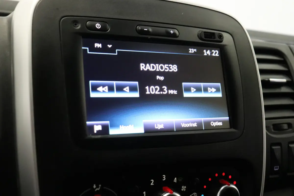 1.6 dCi L2 - EURO 6 - Airco - Navi - Cruise - €15.900,- Excl.