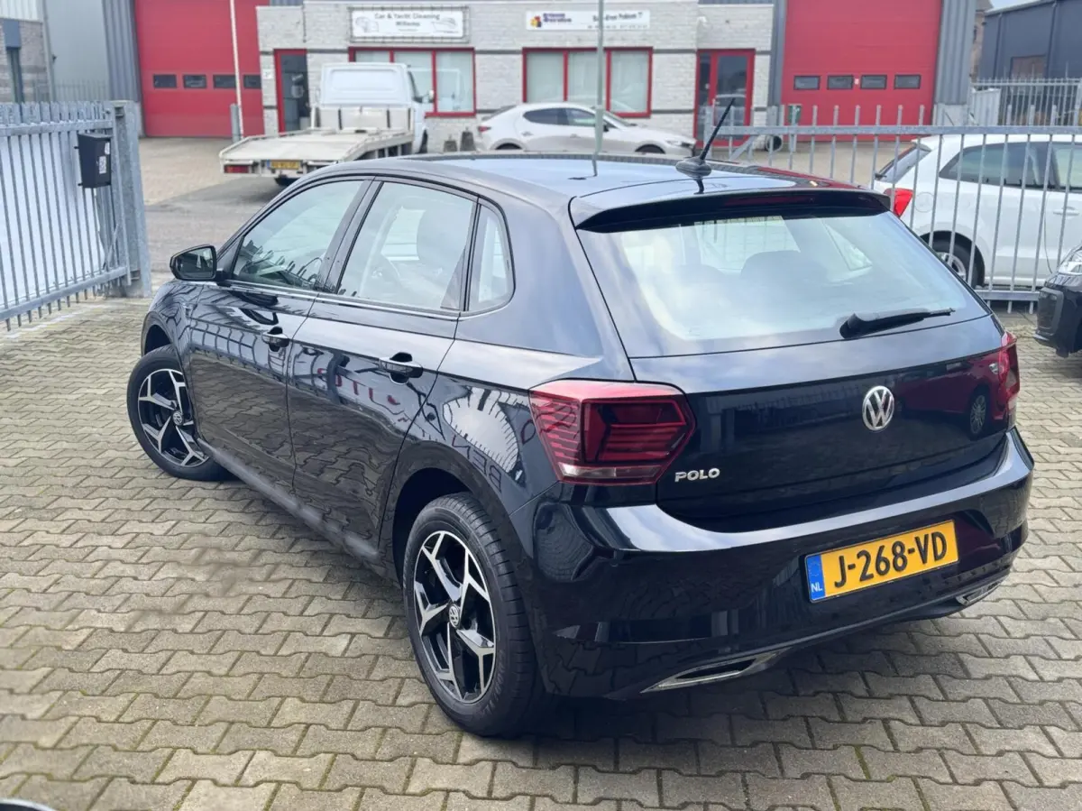 1.0 TSI Highline Business R Navi/ CarPlay