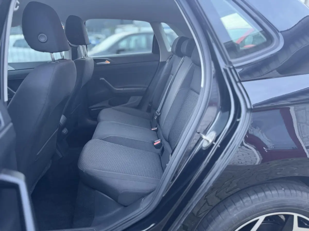 1.0 TSI Highline Business R Navi/ CarPlay