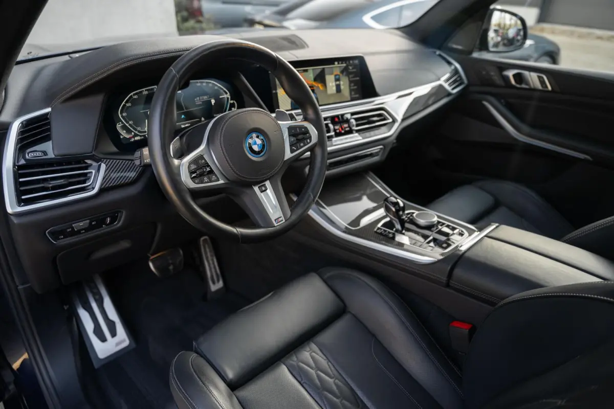 xDrive45e M-Sport Massage Perf Seats Carbon SkyLounge