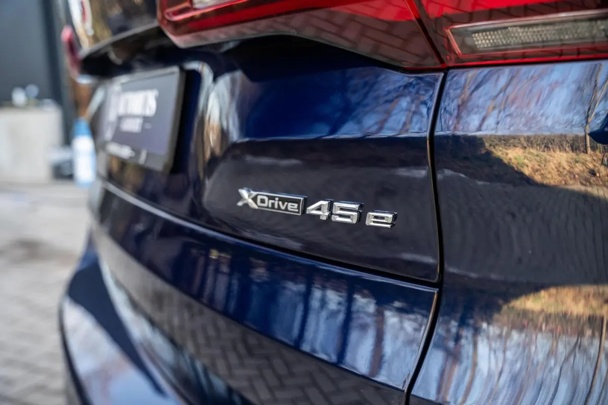 xDrive45e M-Sport Massage Perf Seats Carbon SkyLounge