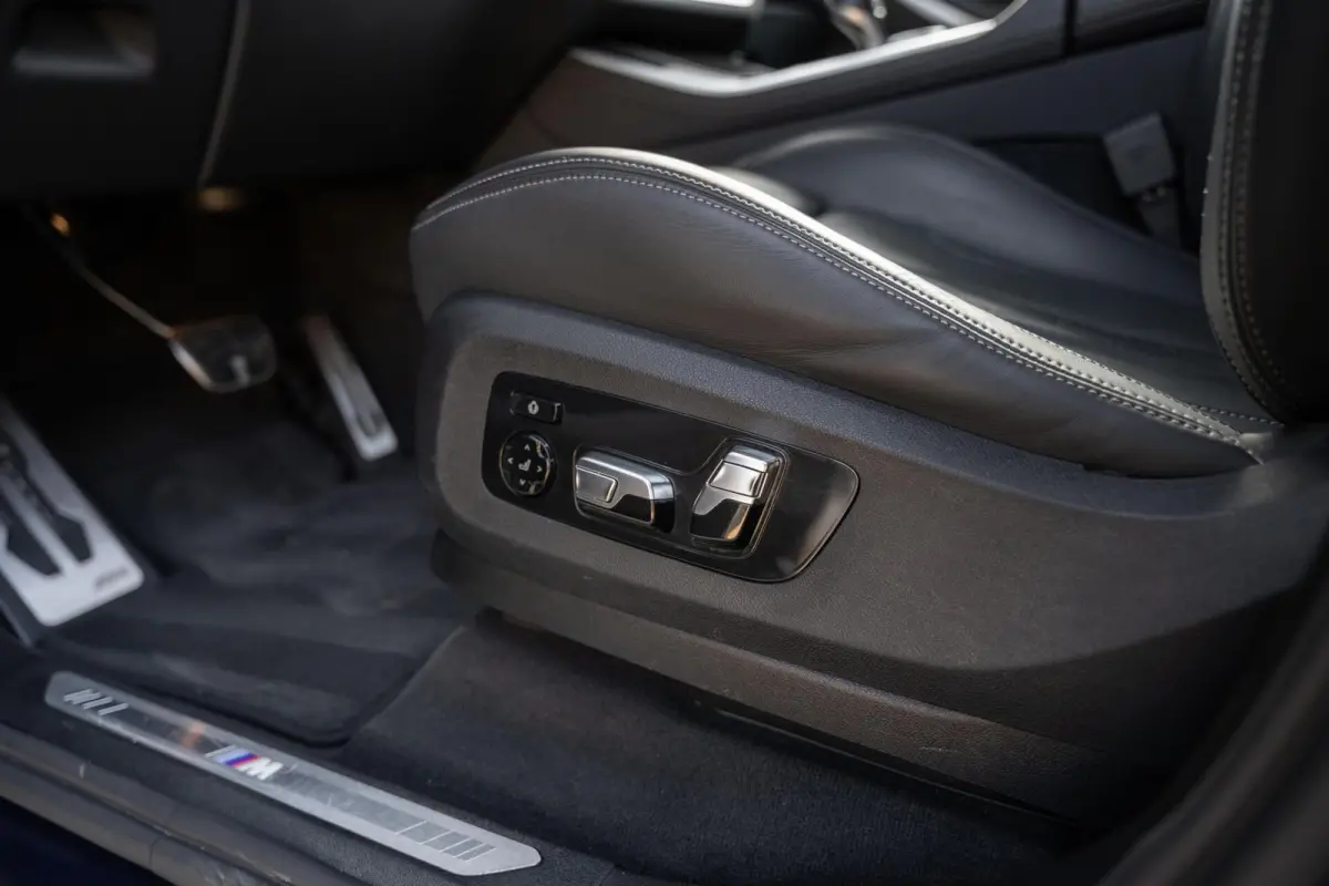 xDrive45e M-Sport Massage Perf Seats Carbon SkyLounge
