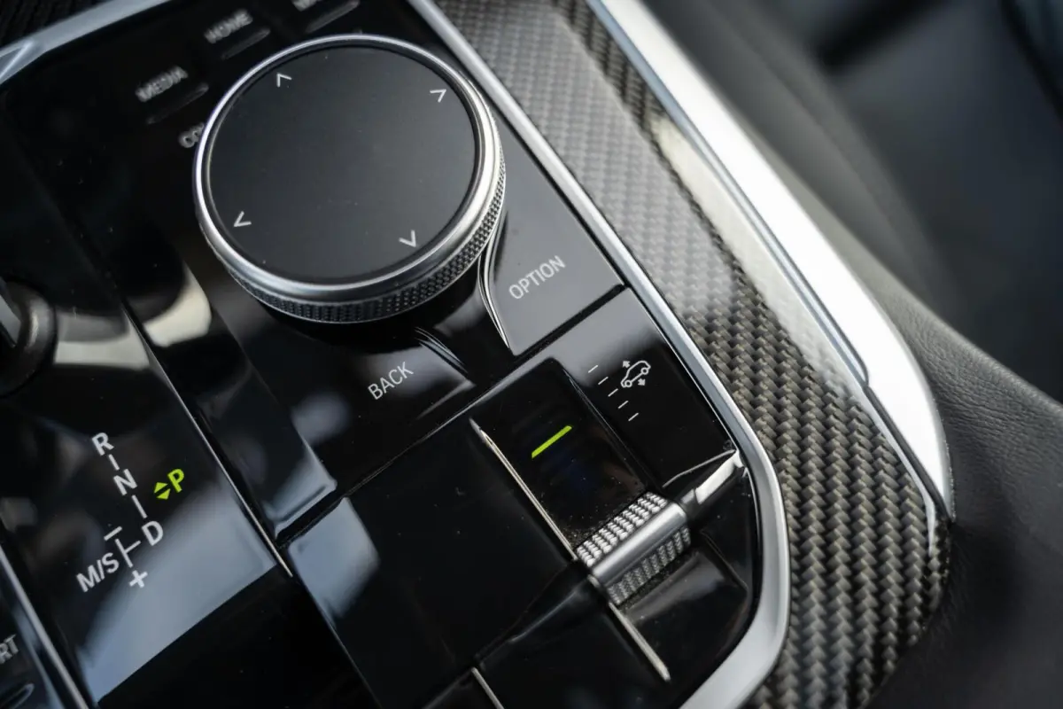 xDrive45e M-Sport Massage Perf Seats Carbon SkyLounge