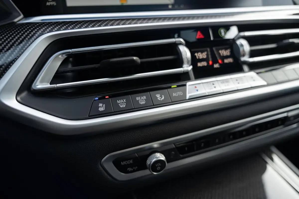 xDrive45e M-Sport Massage Perf Seats Carbon SkyLounge