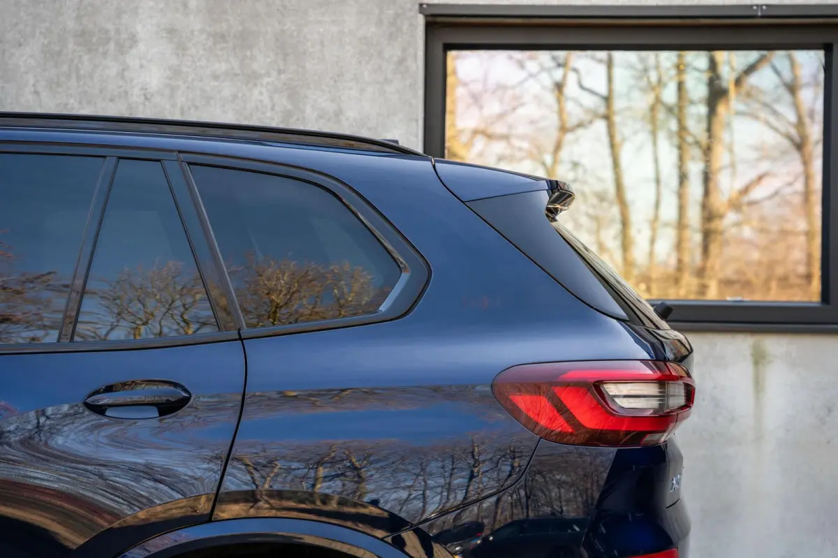 xDrive45e M-Sport Massage Perf Seats Carbon SkyLounge