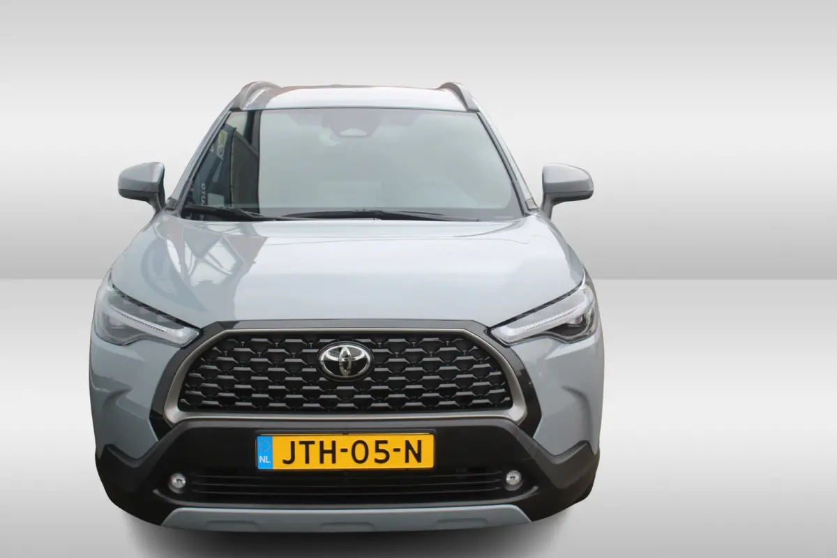 Hybrid 140 Dynamic Adap. cruise controle l Elek. klep l Keyless start stop l LED l Apple carplay/ Android auto