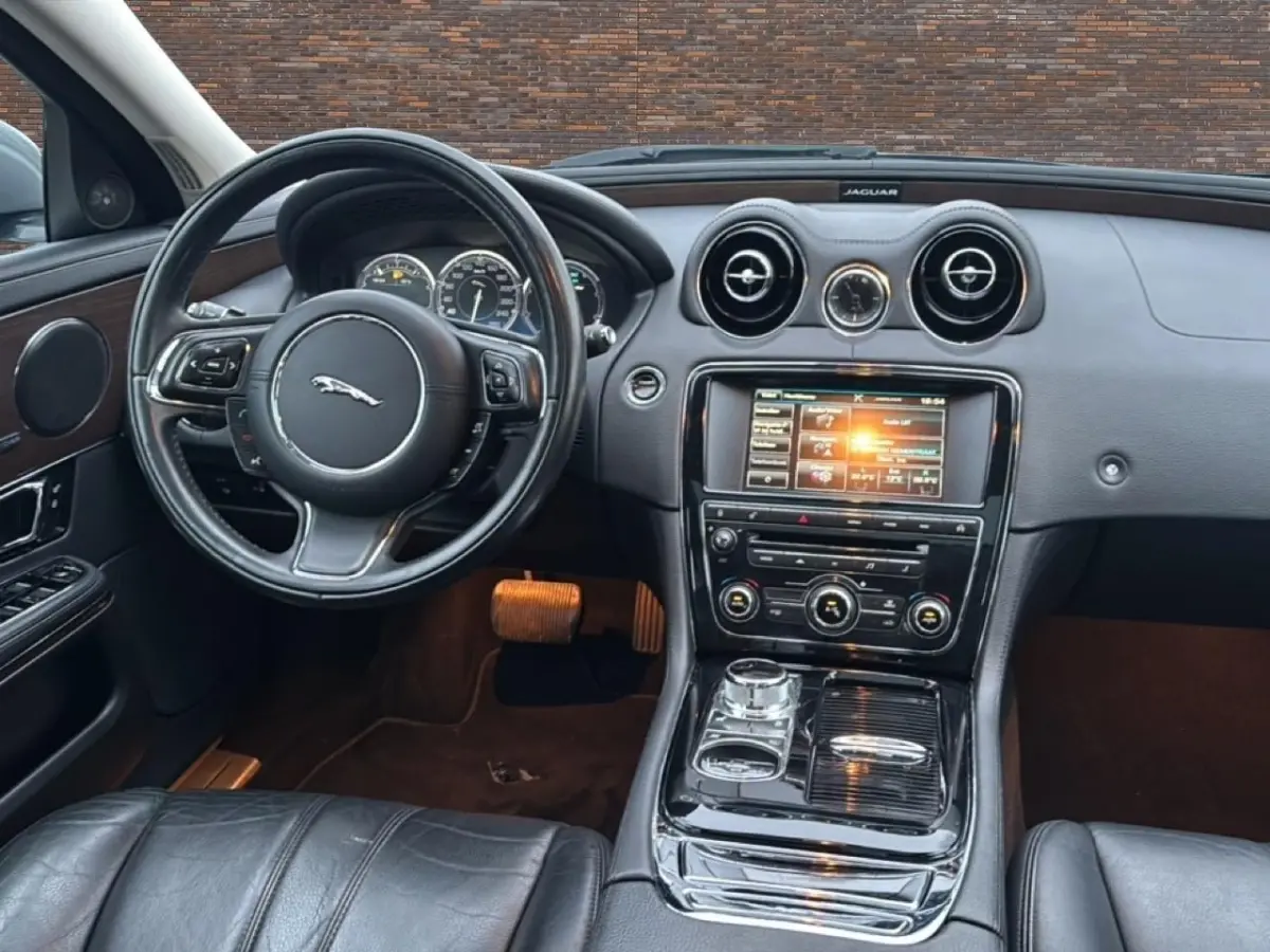 3.0 V6D LEDER PANODAK LMV 121000KM!