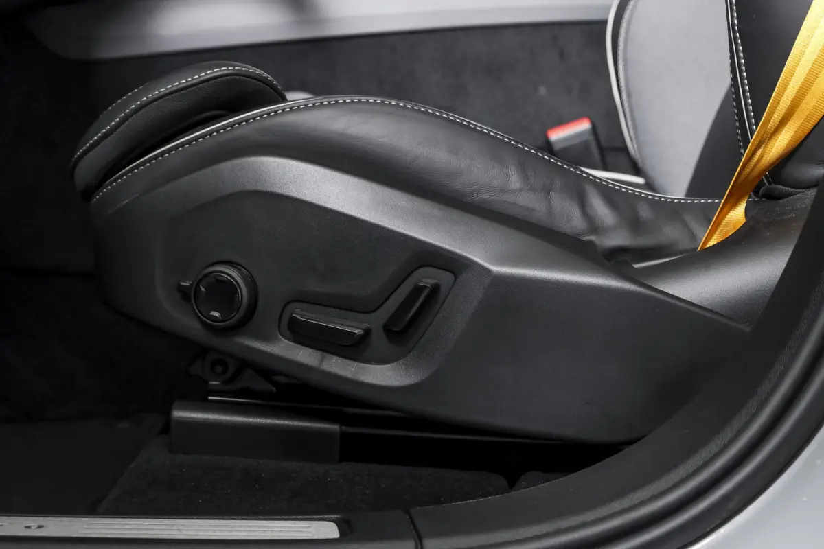 2.0 T8 Plug-in-hybrid AWD Polestar Engineered - Facelift MY26 | S/K-Panodak | Harman/Kardon | 360 Camera | Dig.Cockpit | Adapt.Cruise | Stoel+-Stuurverw. | Elek. stoelen | NAV + App.Connect 