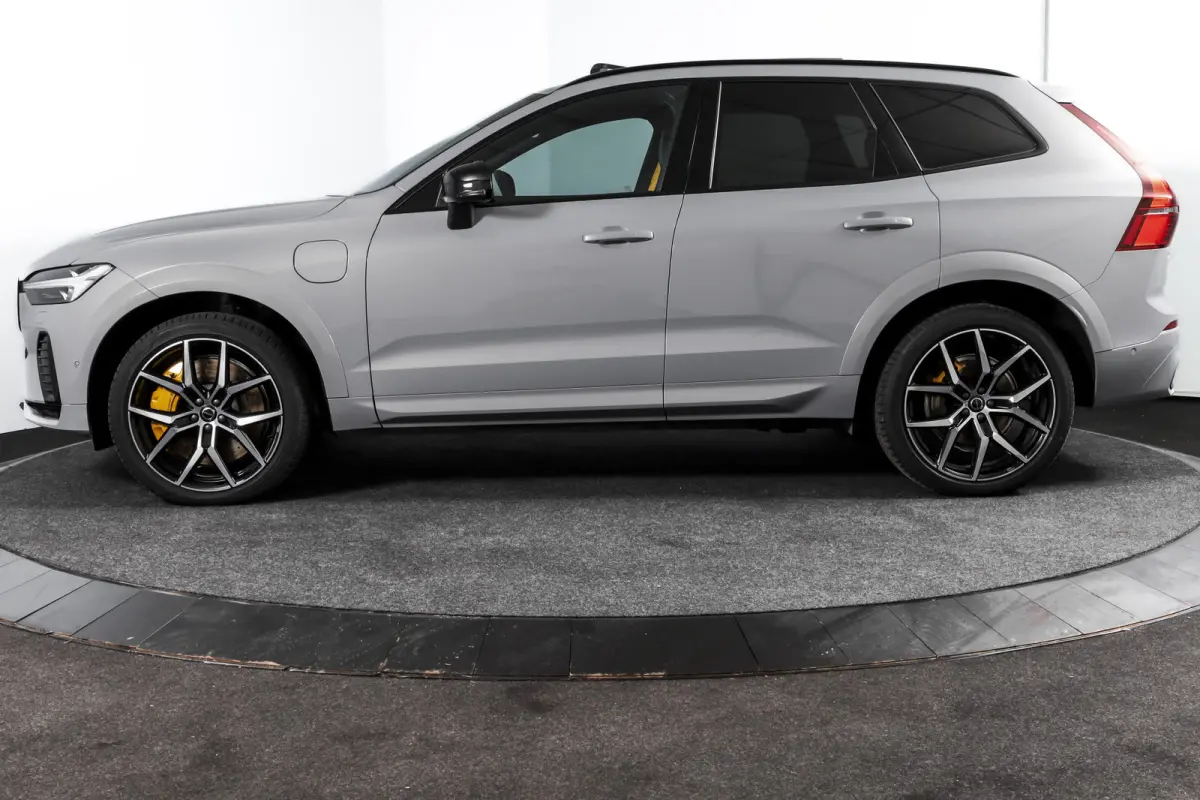 2.0 T8 Plug-in-hybrid AWD Polestar Engineered - Facelift MY26 | S/K-Panodak | Harman/Kardon | 360 Camera | Dig.Cockpit | Adapt.Cruise | Stoel+-Stuurverw. | Elek. stoelen | NAV + App.Connect 