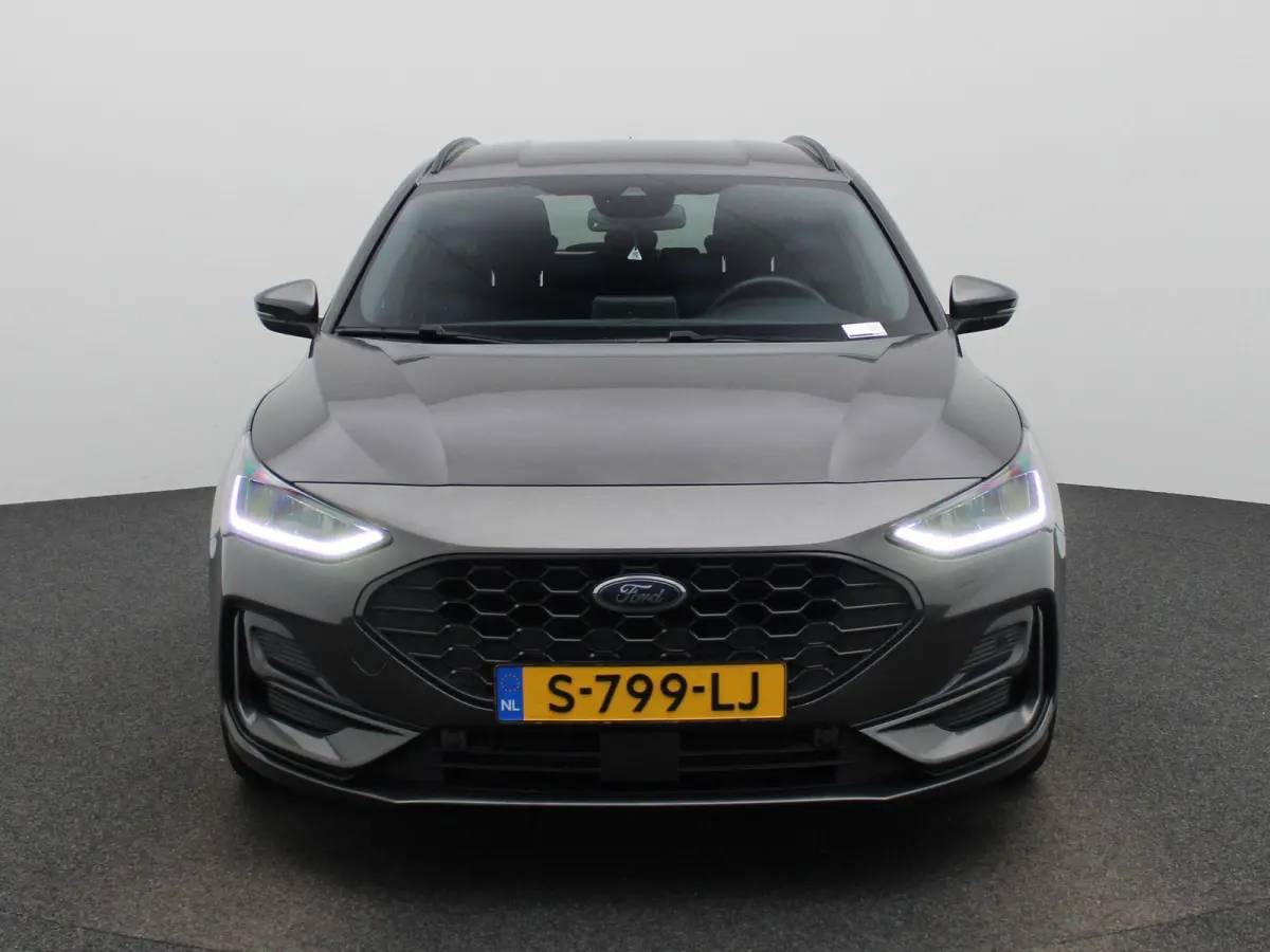 1.0 EcoBoost Hybrid ST Line | Trekhaak | Automaat | Camera | Winter Pakket | Led Verlichting | Carplay |