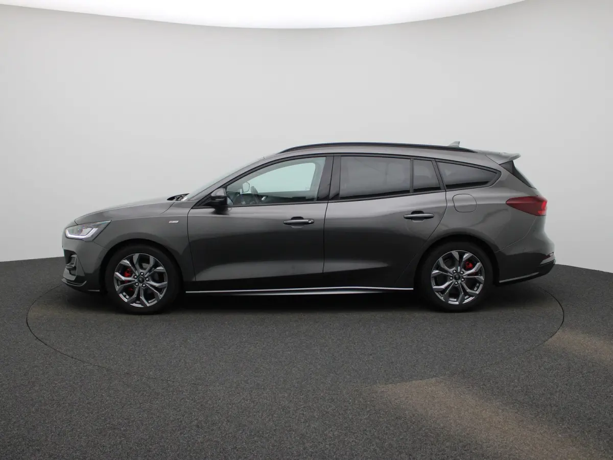 1.0 EcoBoost Hybrid ST Line | Trekhaak | Automaat | Camera | Winter Pakket | Led Verlichting | Carplay |